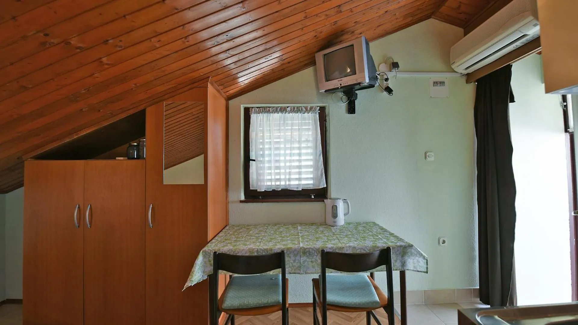 Apartments Ivan 41 Pola