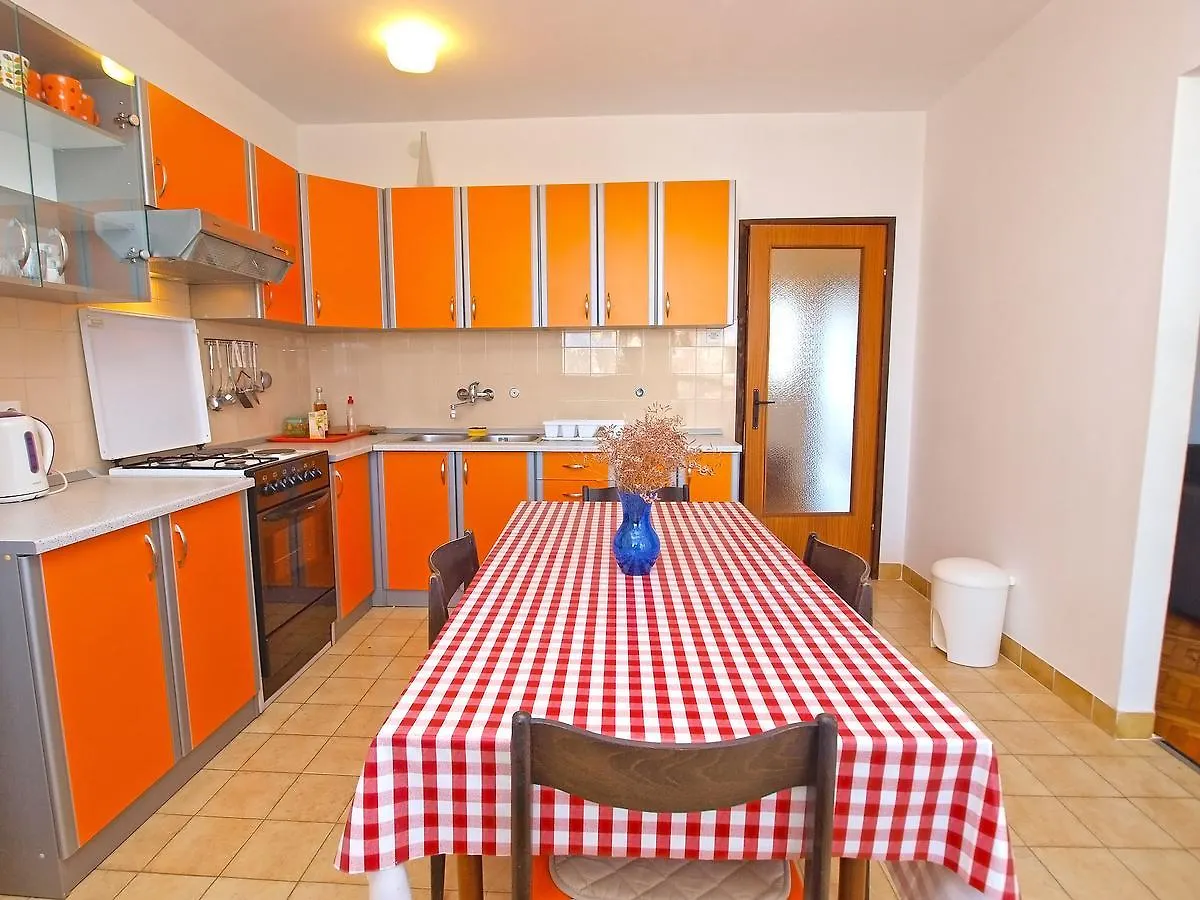 Apartments Ivan 41 Pola
