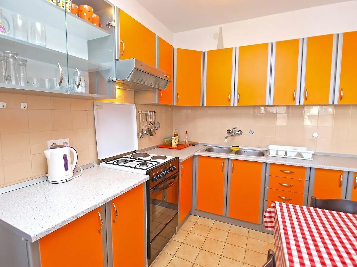 Apartments Ivan 41 Pola