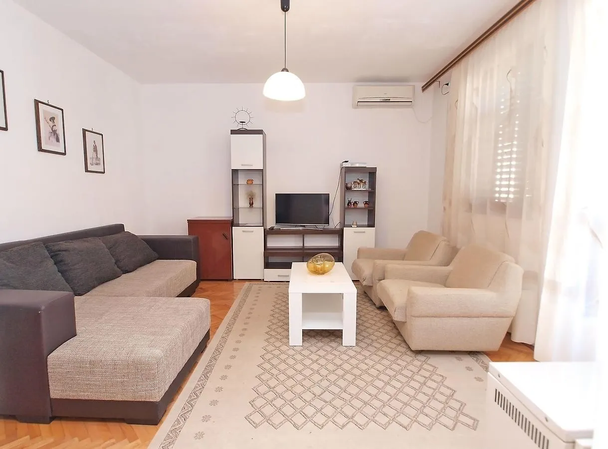 Apartments Ivan 41 Pola 0*,